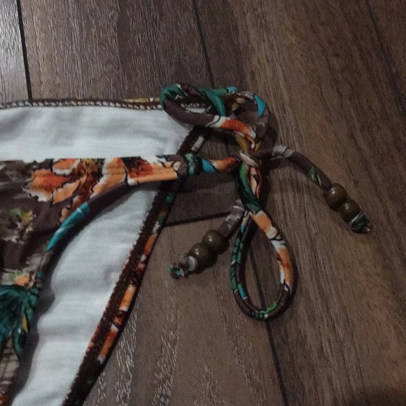 2CHILLIES St Barts 2 pc Swimwear Size 4 US - Picture 5 of 10